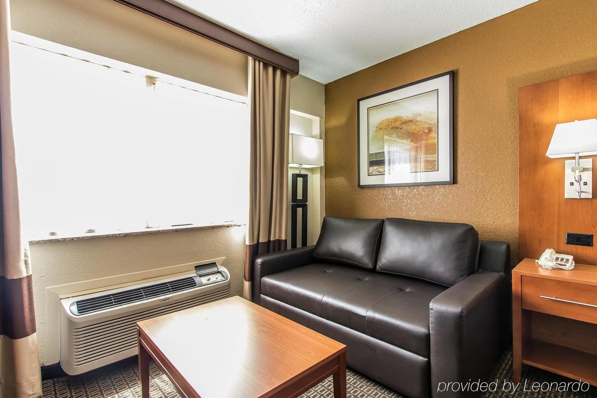 Fairview Inn & Suites Мобіл Екстер'єр фото