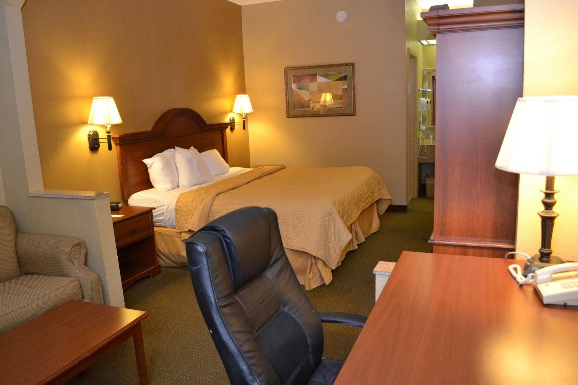 Fairview Inn & Suites Мобіл Екстер'єр фото