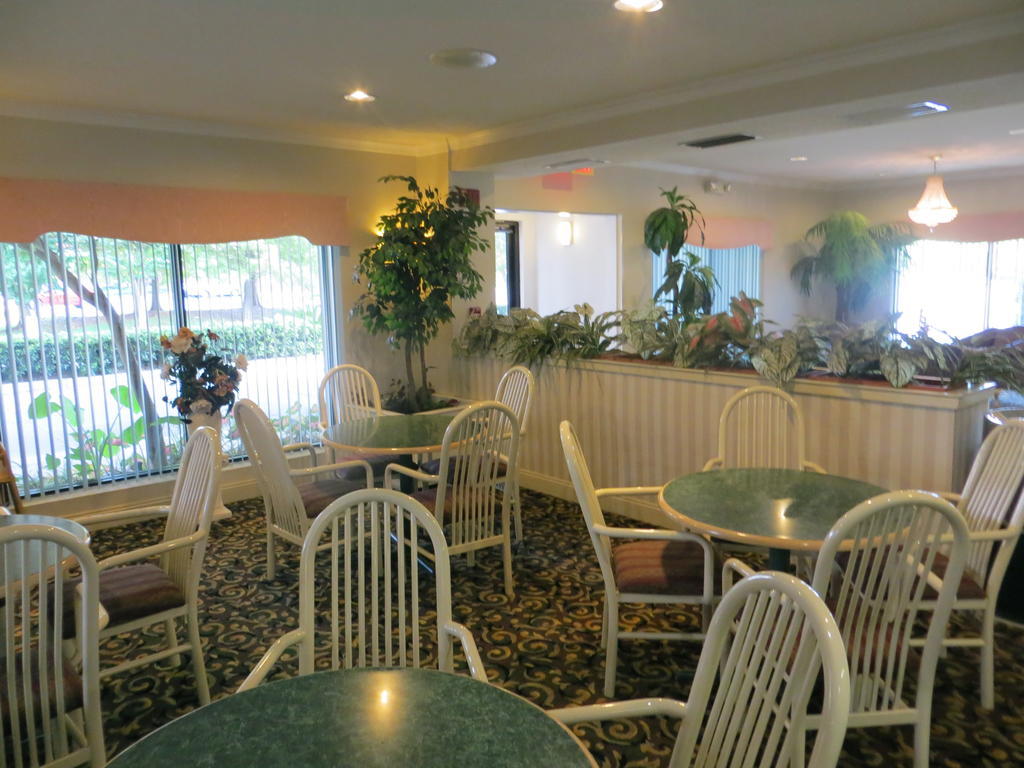 Fairview Inn & Suites Мобіл Екстер'єр фото