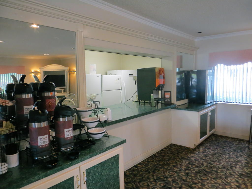 Fairview Inn & Suites Мобіл Екстер'єр фото